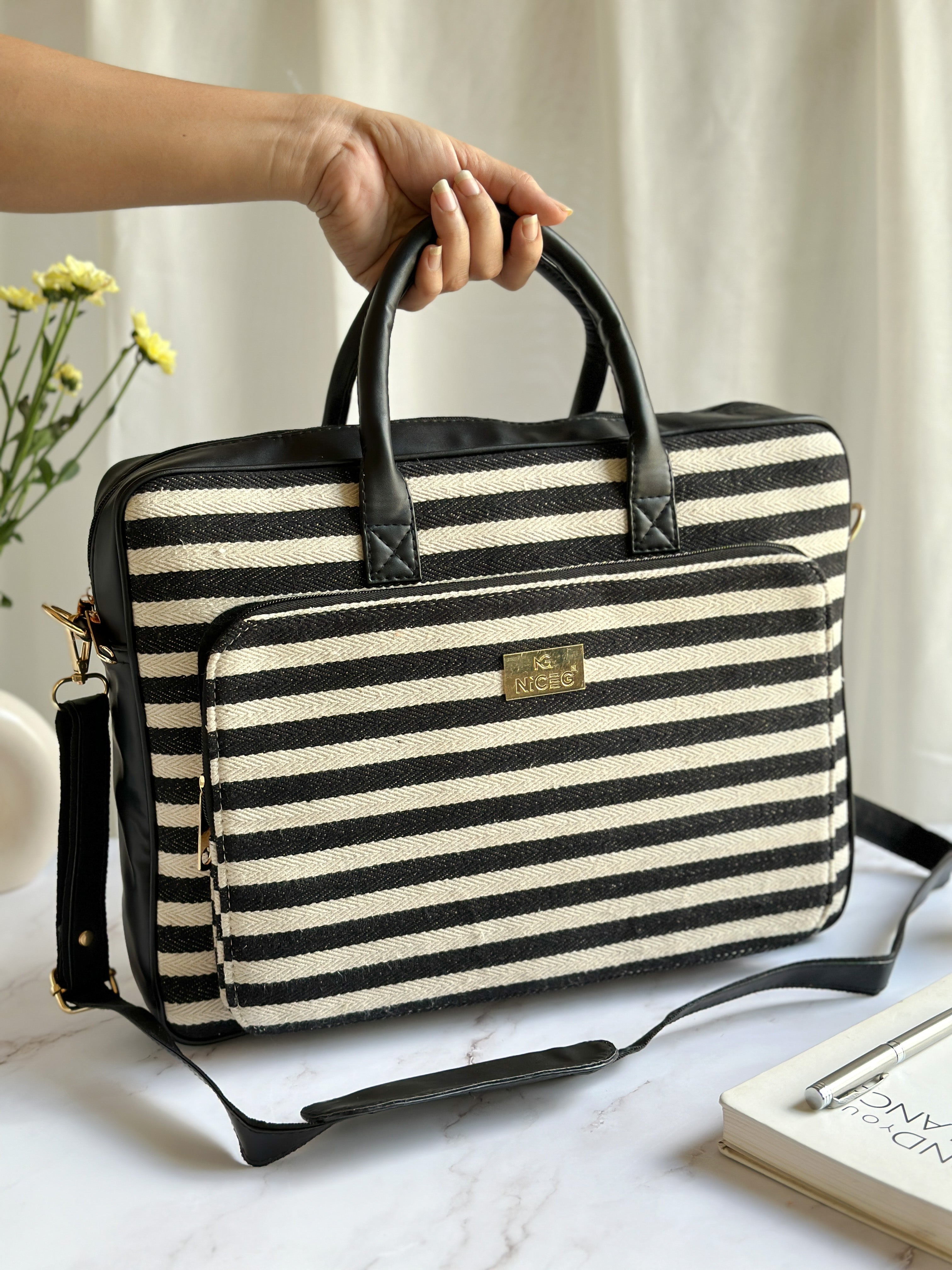 Stria Noir – Laptop Bag